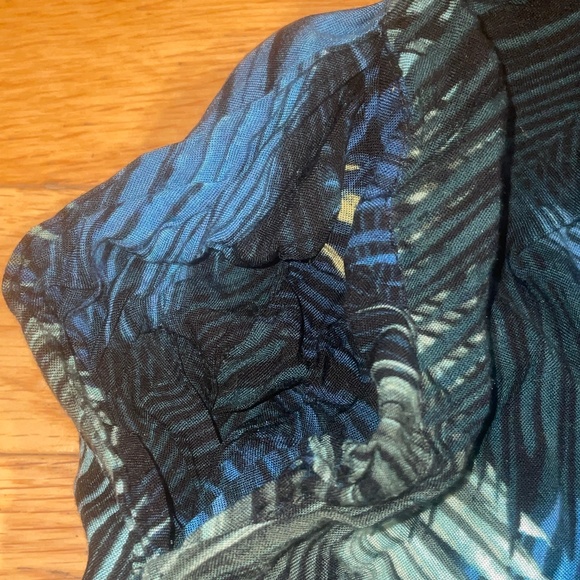 Women’s Cupio Sleeveless Romper - Picture 3 of 5